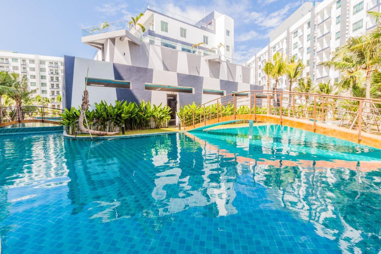 Arcadia Beach Resort By Psr Pattaya Buitenkant foto